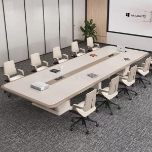 Bàn Văn Nhân Viên